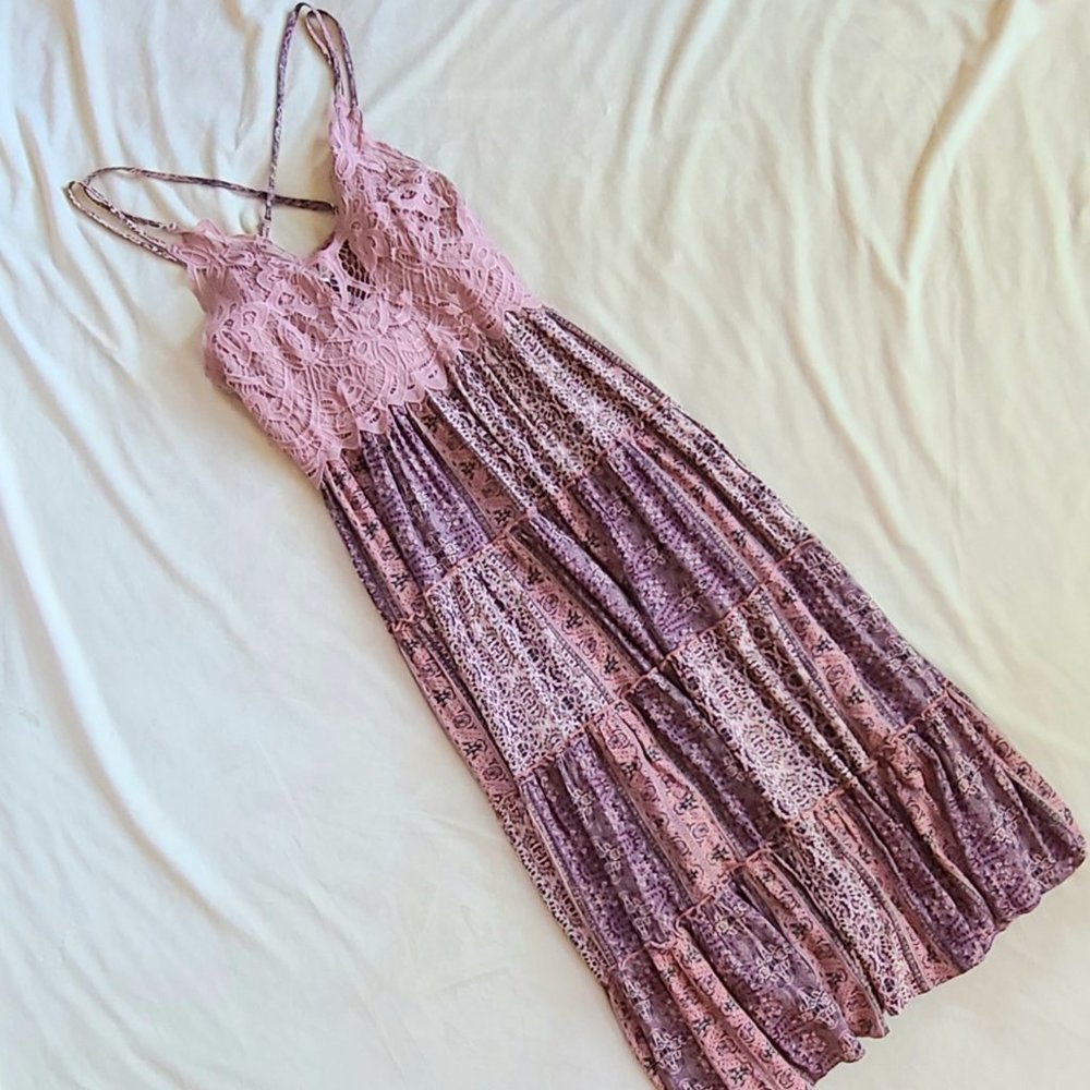 Entro Scalloped Lace Maxi Floral Dress | Size M